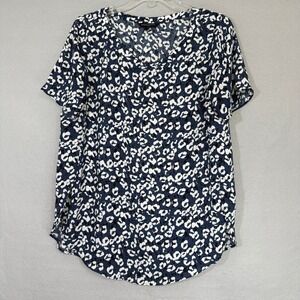 Banana Republic Women's Leopard Print Top Size M Classic Timeless Office‎ Casual